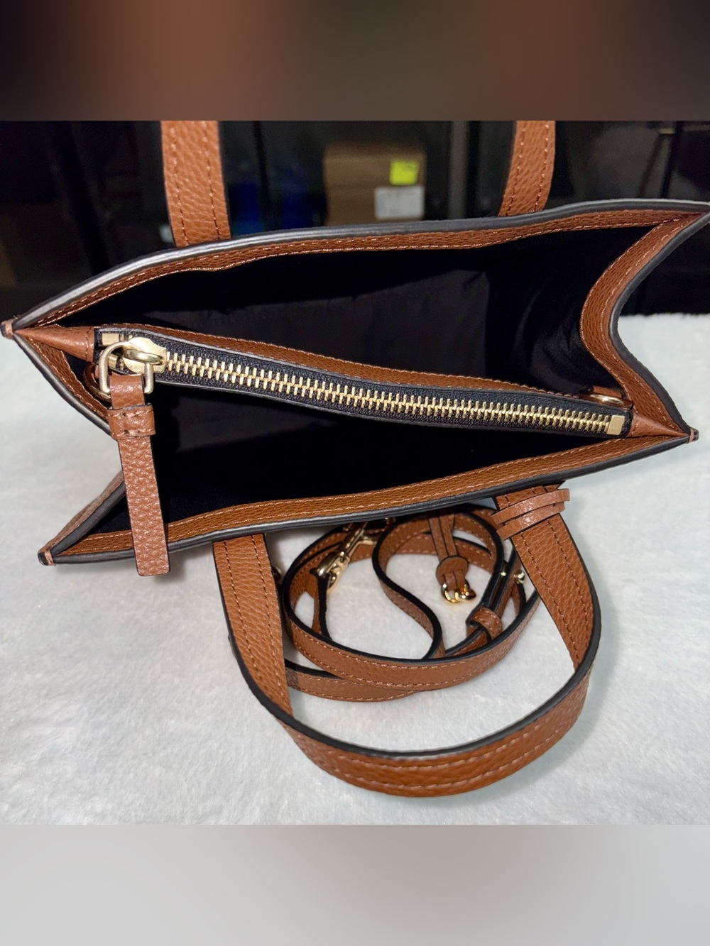 Marc Jacobs Mini Grind Leather Tote – Carmel - Picture 12 of 13